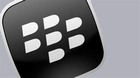 Pot calls kettle BlackBerry as Q5 manufacturer brands Windows Phone ...