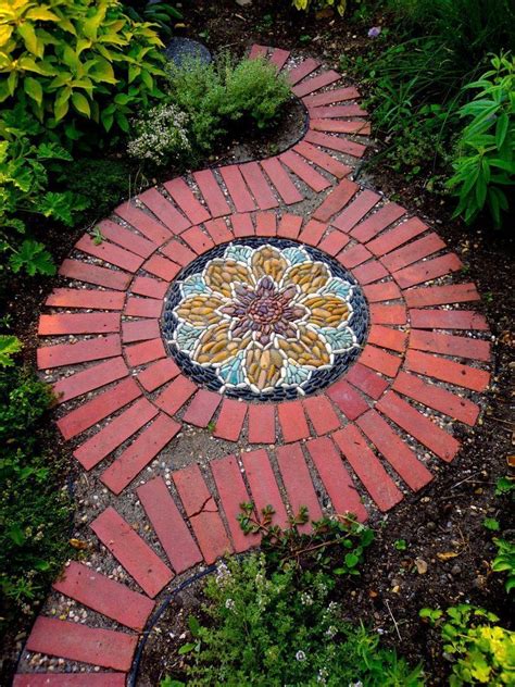 Chucky's Place: 18 Amazing Stepping Stone Ideas for your Garden