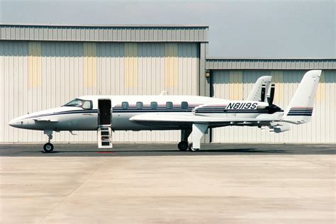 Beechcraft 2000 Starship 1 eight/eleven-seat business aircraft