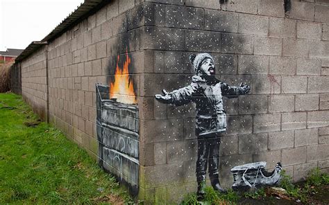 Banksy Unveils New Mural on a Welsh Garage - Galerie