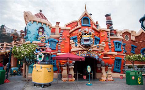 29 Best Disneyland Rides You Can't Miss