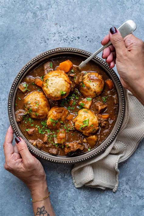 Sluggish Cooker Beef Stew and Dumplings - inside.wales