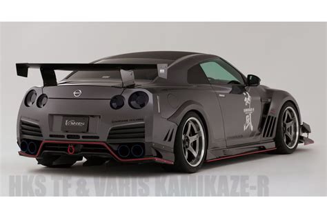 Varis carbon spoiler for Nissan R35 GT-R - buy online at CFD