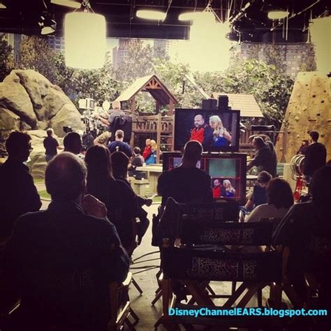 DisneyChannelEARS: JESSIE Season 2 Exclusive Behind the Scenes Photos ...