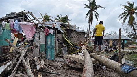 Hurricane Matthew Death Toll Climbs To 842 In Haiti | Gizmodo Australia