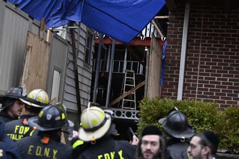 Construction worker dies in partial collapse of Brooklyn building ...