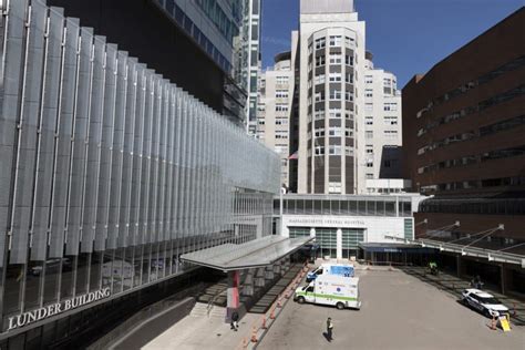 Mass. General Says 5 Suffering From COVID-19 Are Now In The ICU ...