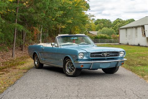 1965 Ford Mustang Convertible | Paramount Classic Cars & Trucks