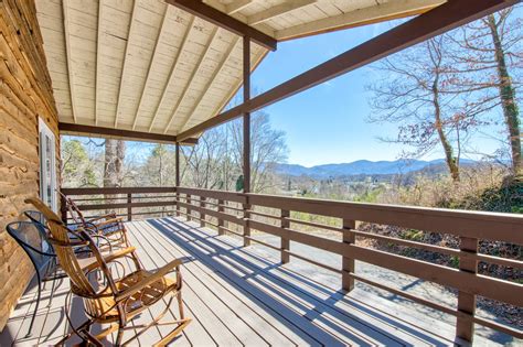 Balsam View | 4 BD Waynesville, NC Vacation Rental | Vacasa