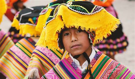 The most interesting customs and traditions of Peru | Howlanders Blog