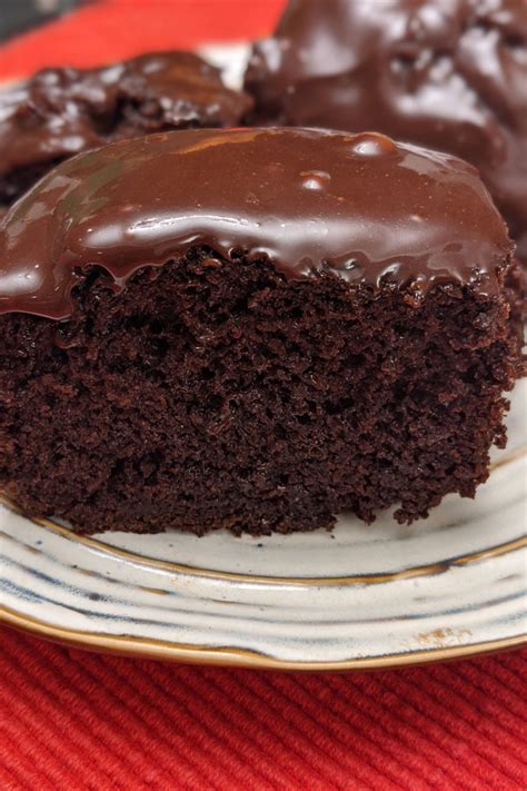 Super Moist Chocolate Cake with Frosting | Chocolate cake recipe moist ...