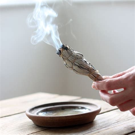 How To Use A Sage Smudging Ritual To Cleanse Your Home | Sage smudging ...