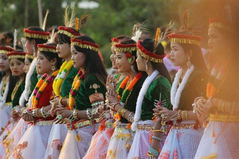 Traditional Dress of Manipur For Men and Women - Lifestyle Fun