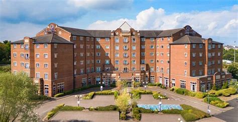 DoubleTree by Hilton Dartford Bridge - UPDATED 2023 Prices, Reviews ...