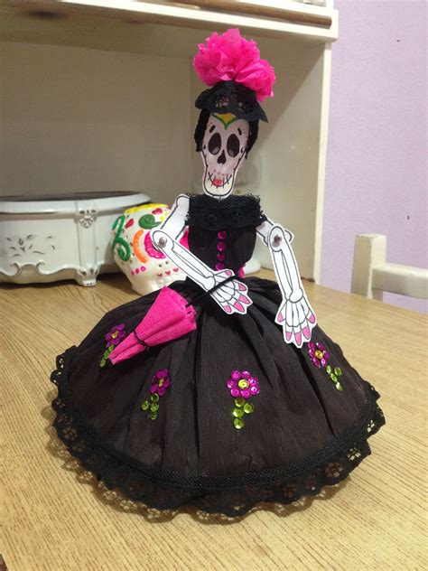 Pin de Nan ️ en Maquillaje catrinas | Calaveras para vestir, Vestidos ...