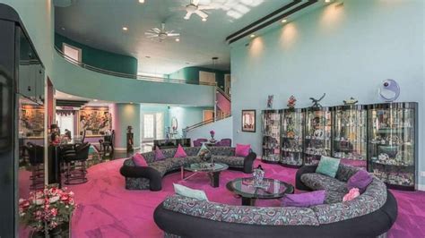 Mansion decorated in fly '90s style listed for sale - ABC News