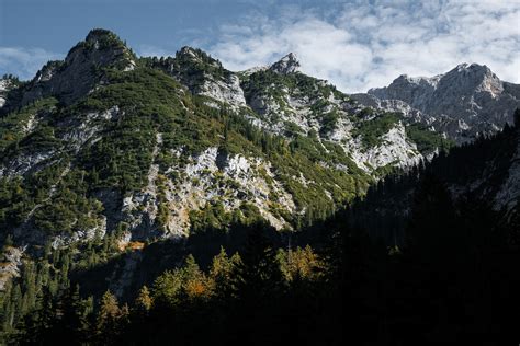 Hiking Zugspitze on Behance