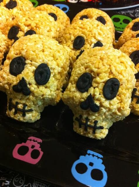 Unique Edible Decorations, 20 Skull Treats and Halloween Party Table ...