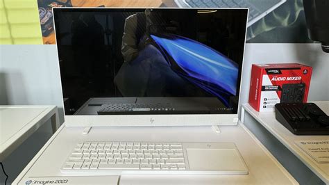 Hands-On: HP's Envy Move Is a 9-Pound All-in-One Designed to Be Mobile ...