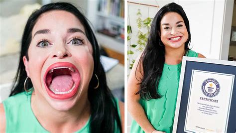 This woman has the biggest mouth in the world! | Guinness World Records