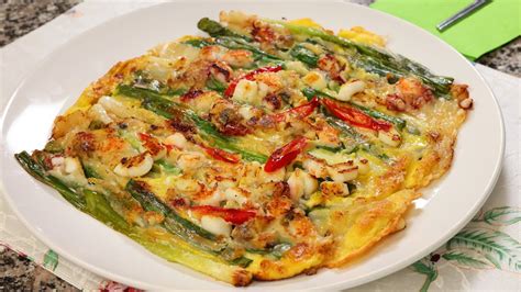 Haemul-pajeon (Green onion pancake with seafood: 해물파전) - Lukewarm Takes