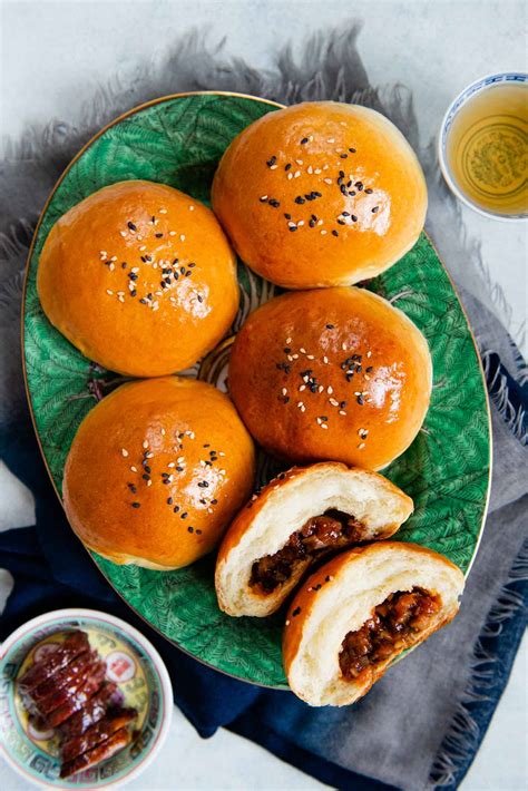 Baked Char Siu Bao (叉燒麵包, BBQ Pork Buns, Cha Siu Bao) | Lisa Lin