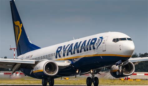 Ryanair ‘disappointed’ after its ‘misleading’ low emission tagline banned