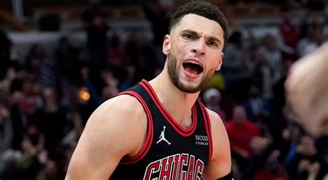 Bulls' Zach LaVine has knee surgery, full recovery expected