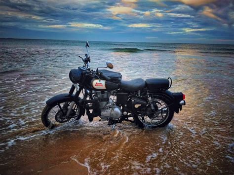 Royal Enfield #black #classic #350 | Royal enfield modified, Royal ...