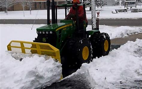 My custom 4x4 articulating tractor plowing snow this week. | Page 9 ...