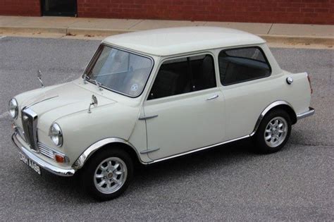 Pin by Rick Schepers on Cars and motorcycles | Classic mini, British ...