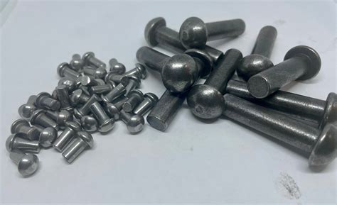 1/4" X 1/2" Round Head Steel Rivets – Blacksmith Bolt & Rivet Supply