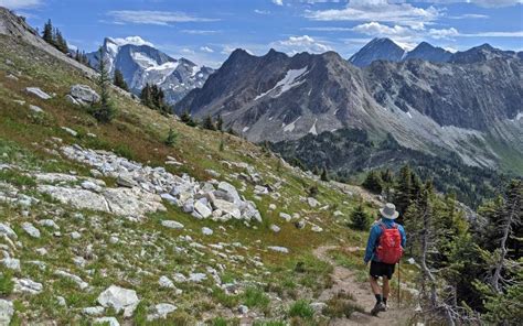 17+ of the Best Day Hikes in British Columbia, Canada | Off Track Travel