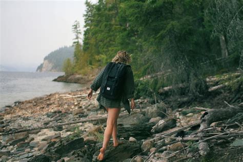 Barefoot Hiking: Pros, Cons and Risks to Consider - Silverlight