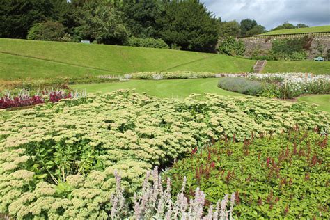 Drumlanrig Castle Gardens © Billy McCrorie :: Geograph Britain and Ireland