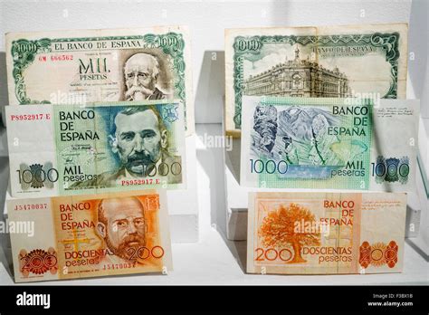 Vintage Spanish Peseta banknotes Stock Photo - Alamy