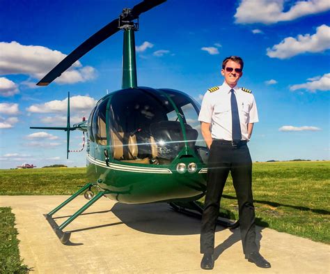 Helicentre announces 2019 helicopter scholarships - Pilot Career News ...