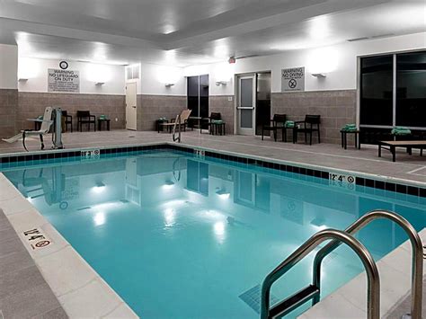 Top 20 Hotels with Pool in Indianapolis - Anna Holt's Guide