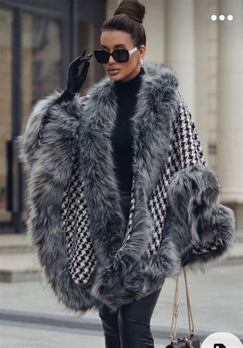 Pin by Светлана on швейная | Fashion, Fur coat, Fabulous furs