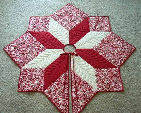 54" x 54" Star Medallion Tree Skirt by Deonn Stott - pattern available ...