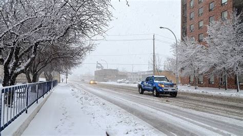 Wintery weather blasts Thunder Bay - Thunder Bay - CBC News