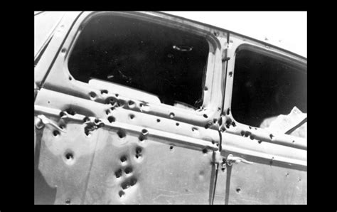 BONNIE & CLYDE Death Car PHOTO Gangster Car Bullet Holes,1932 Ford, gun ...