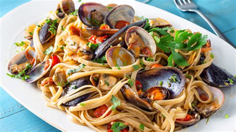 Seafood Pasta Red Flags You Should Never Ignore, According To Joe ...