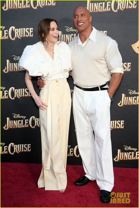 Photo: emily blunt dwayne johnson edgar ramirez jungle cruise premiere ...