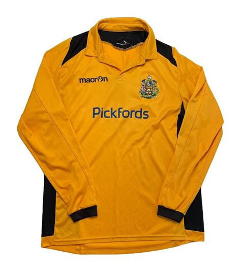 Maidstone United 2012-13 Kits