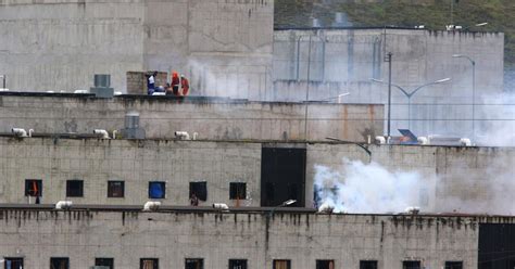 Dozens Killed in Prison Uprisings in Ecuador | Human Rights Watch