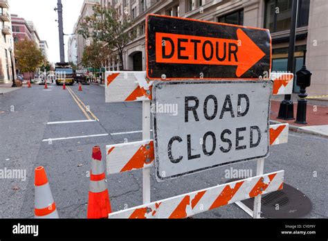 Road closed / detour sign Stock Photo, Royalty Free Image: 51341303 - Alamy