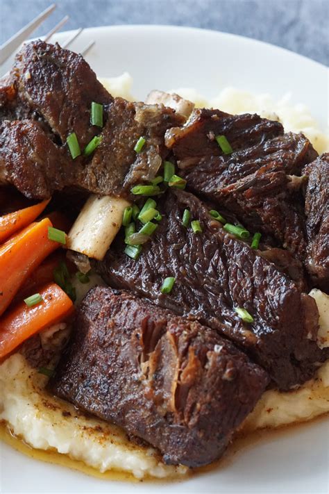 Beef Short Ribs in the Instant Pot (or Pressure Cooker) - A Food Lover ...