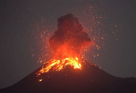 Anak Krakatau volcano explodes like fireworks with lava and lightning ...