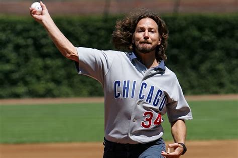 Eddie Vedder Celebrates Chicago Cubs Wild Card Victory